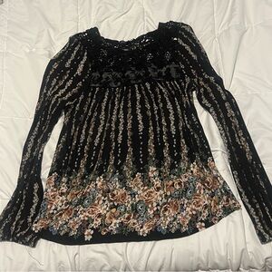 Living Doll lace neck line long sleeve shirt. Size XL